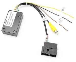Volkswagen original backkamera-retention med RGB till CVBS adapter